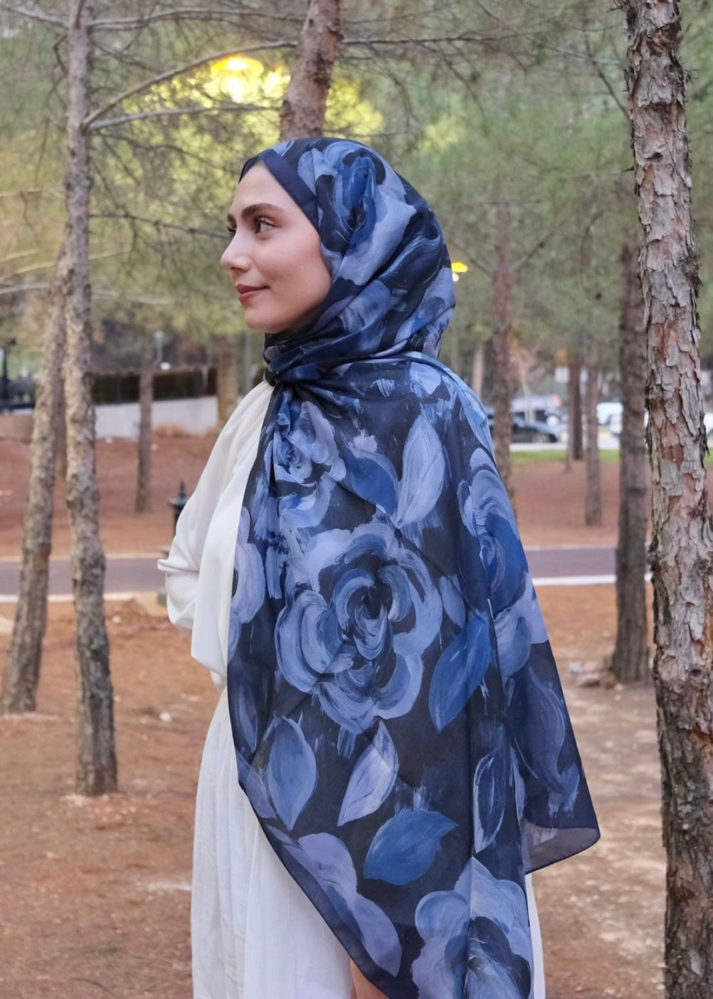 Rosara Hijab-Dark Blue view 3